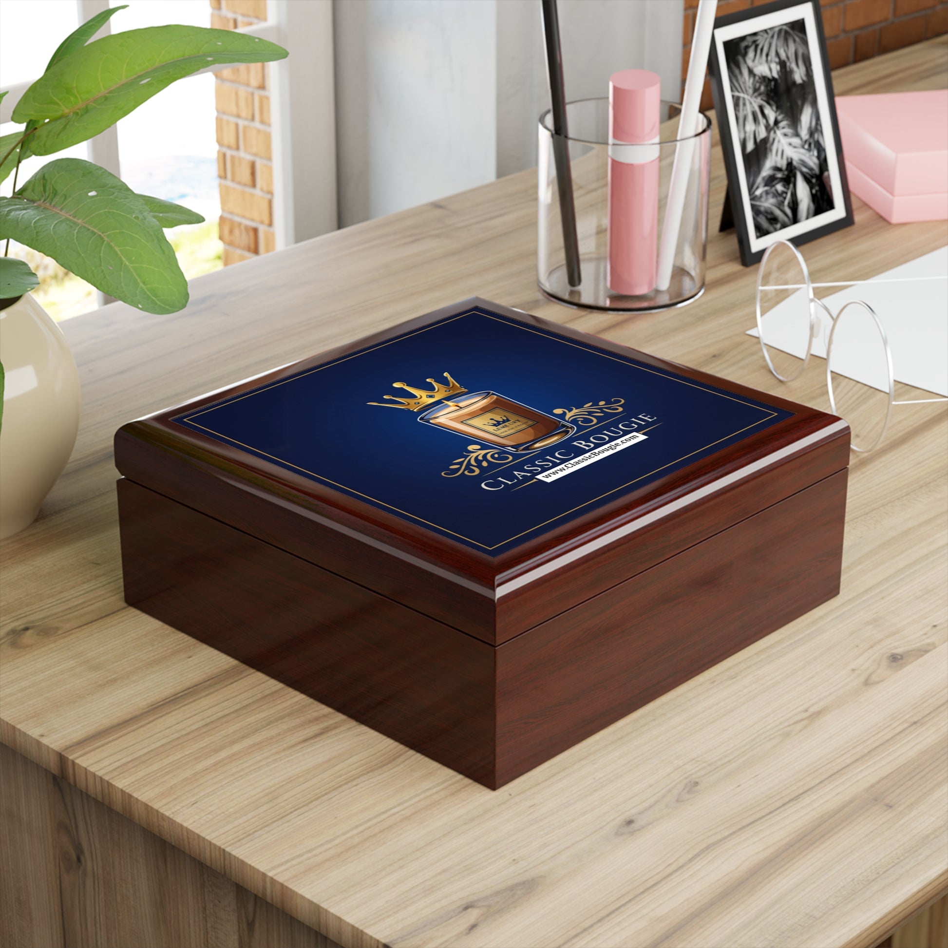 Elegant Jewelry Box with Crown Design, Keepsake Storage for Jewelry, Gifts for Her, Luxury Organizer, Bridal Shower, Birthday Gift