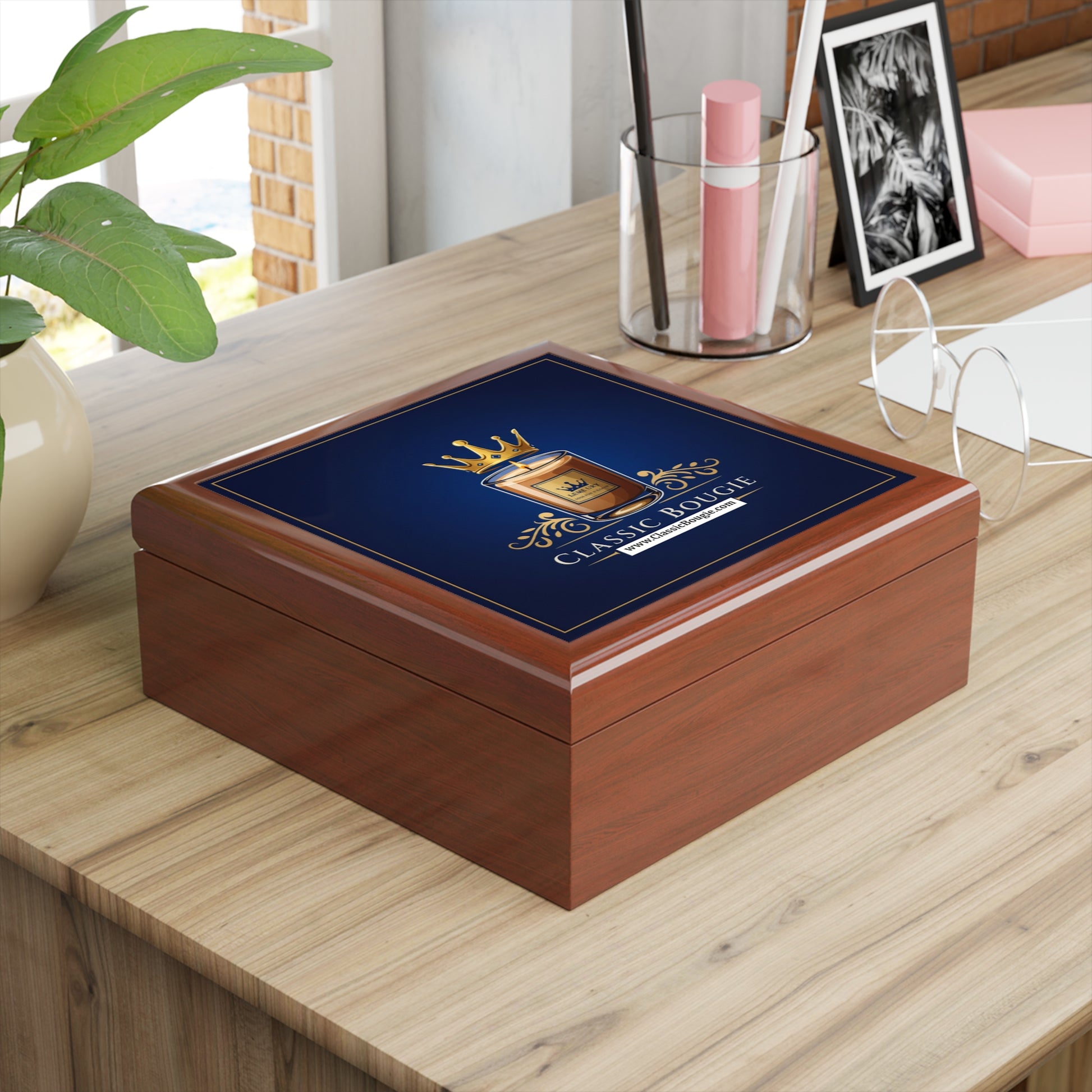Elegant Jewelry Box with Crown Design, Keepsake Storage for Jewelry, Gifts for Her, Luxury Organizer, Bridal Shower, Birthday Gift