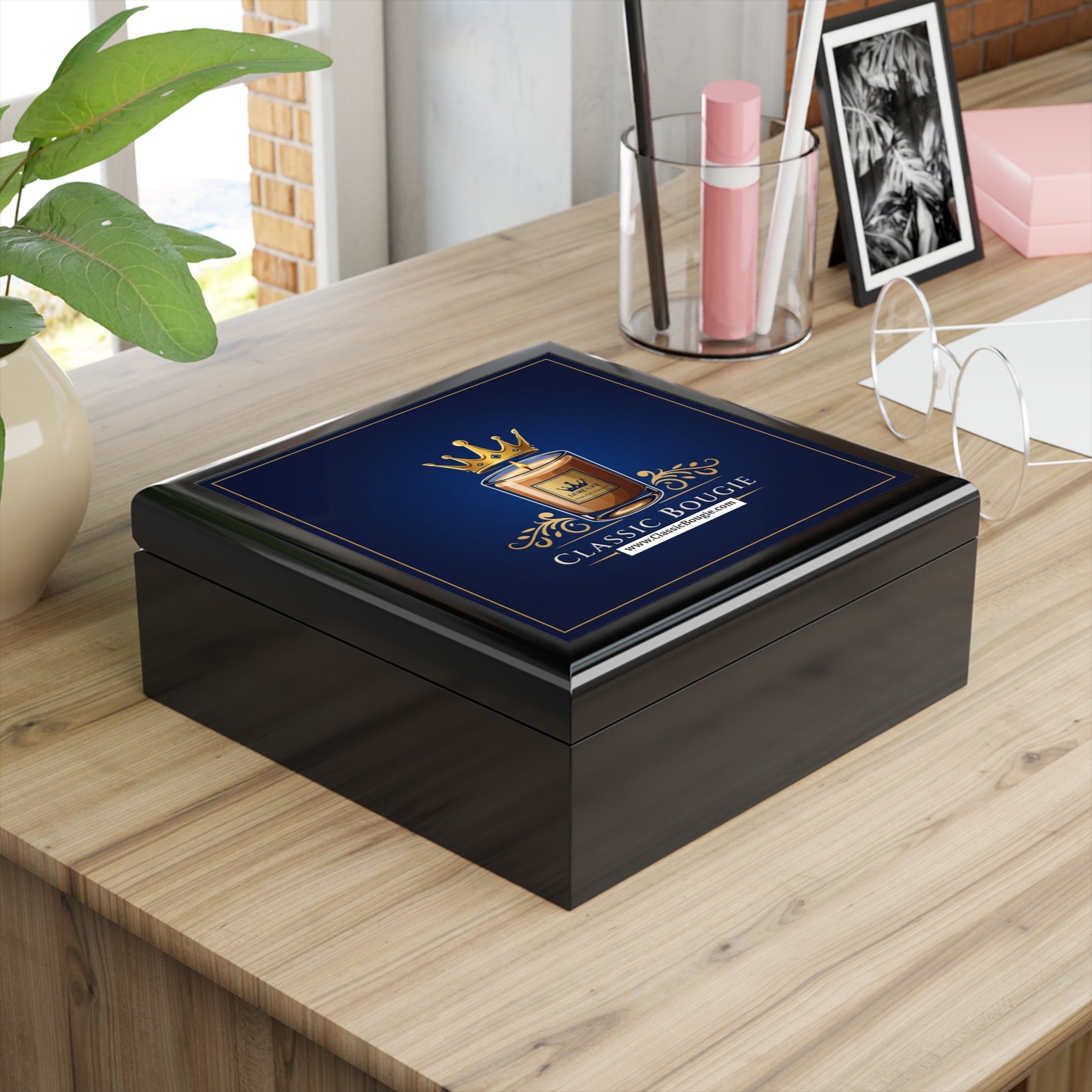 Elegant Jewelry Box with Crown Design, Keepsake Storage for Jewelry, Gifts for Her, Luxury Organizer, Bridal Shower, Birthday Gift